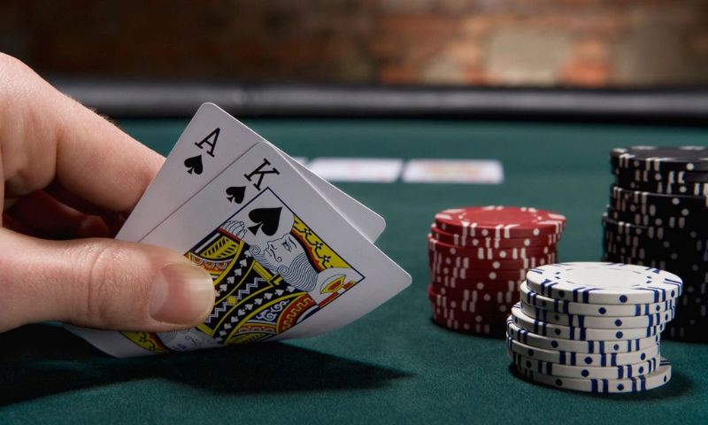 Poker có tên gọi khác đó là xì tố